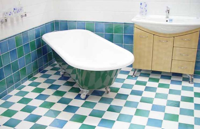 Save Money: Bathroom Cleaning Ideas Save Money: Bathroom Cleaning Ideas